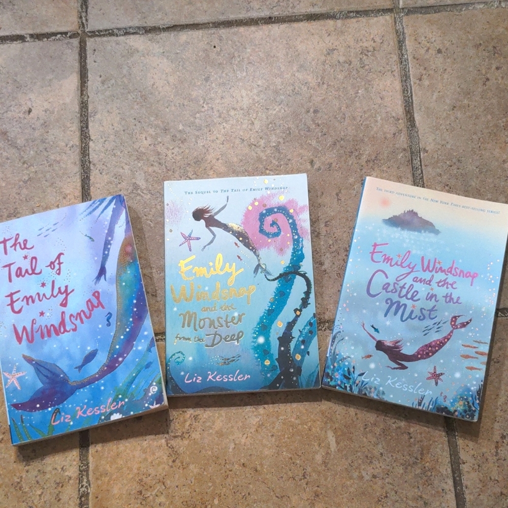 Emily Windsnap 3 book Set by Liz Kessler New York Times Bestseller!